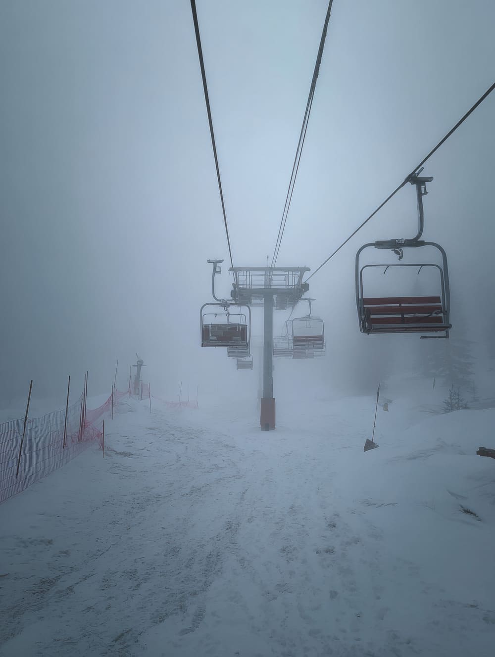 Tableau Télésiège Dans La Brume Hivernale