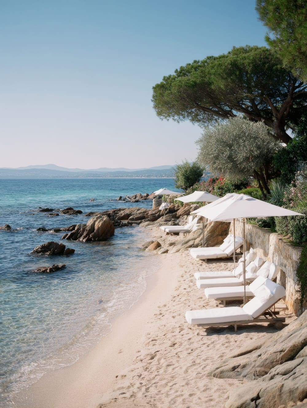 Tableau Saint-Tropez Plage Privée Chic